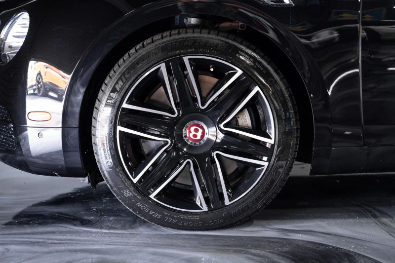 https://imagesdl.dealercenter.net/800/600/202508-fa8b883b1e52438fb91b033eebf46a41.jpg