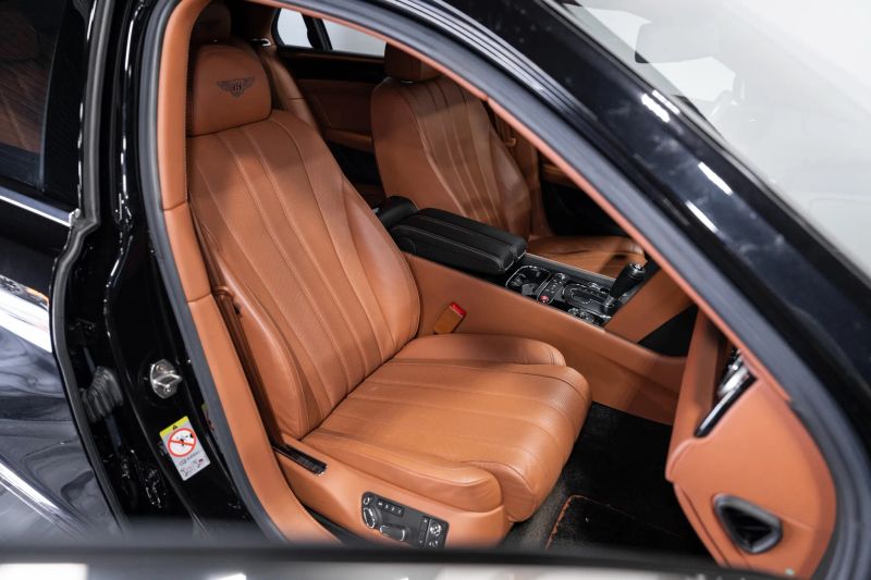 https://imagesdl.dealercenter.net/800/600/202508-ffb1fc954fd44471ae594c9e95124183.jpg