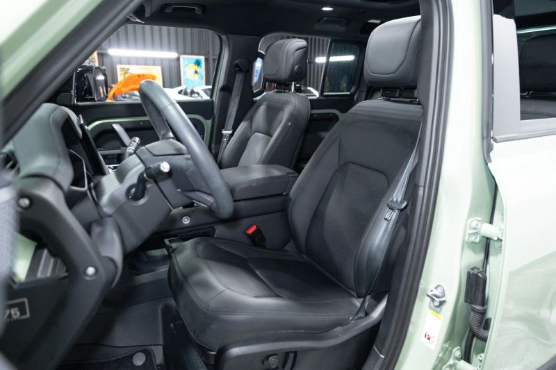https://imagesdl.dealercenter.net/800/600/202509-042a294773c5463da9566d445a73006e.jpg