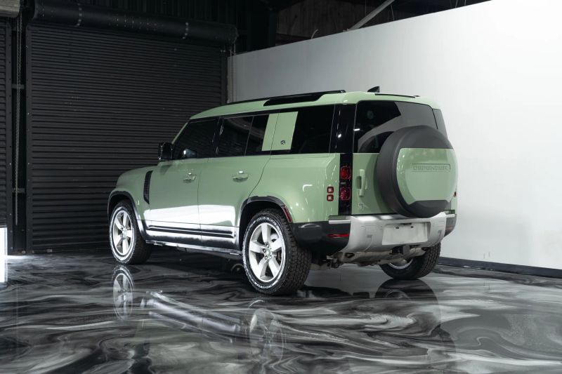 https://imagesdl.dealercenter.net/800/600/202509-09edf7e0fdcc413bb9d3df338b531914.jpg