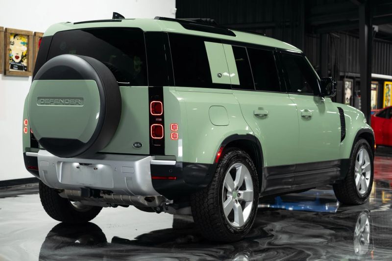 https://imagesdl.dealercenter.net/800/600/202509-0a5272ea26764d1fbb097a8a467af36d.jpg