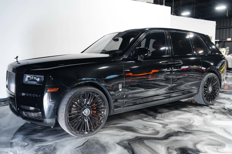 https://imagesdl.dealercenter.net/800/600/202509-11ec781b1cd34a4b96cda55321f11c01.jpg