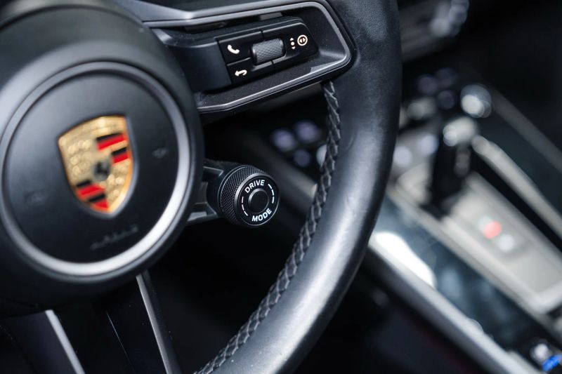https://imagesdl.dealercenter.net/800/600/202509-14f64cddc71b4a7bb199beb1cd58b9c9.jpg