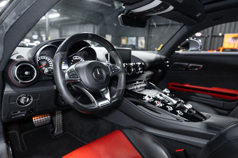 https://imagesdl.dealercenter.net/800/600/202509-1723061e76a24b09bcc3911c21a759b1.jpg