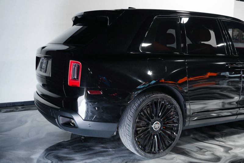 https://imagesdl.dealercenter.net/800/600/202509-211f7884c9aa4716b03795397ae05088.jpg