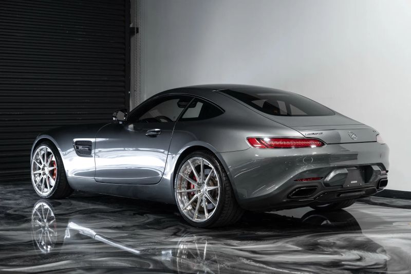 https://imagesdl.dealercenter.net/800/600/202509-383ff025eca94fba91afb74496d7600d.jpg