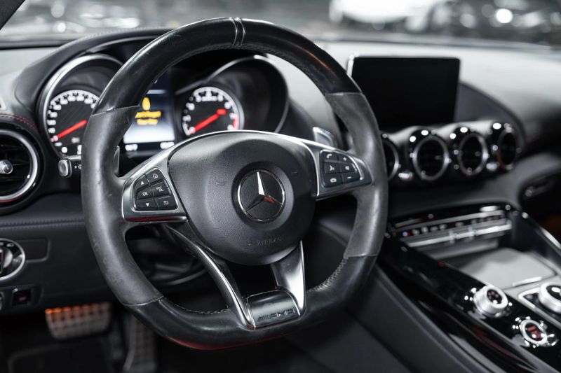 https://imagesdl.dealercenter.net/800/600/202509-3e32d7013876406cb95c1fe8cc7e3874.jpg