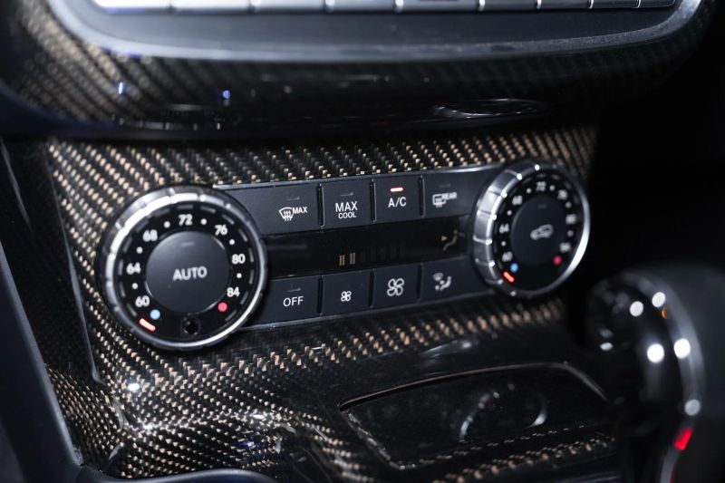 https://imagesdl.dealercenter.net/800/600/202509-4fe83d2c37c54cd68ae694dda69fd084.jpg