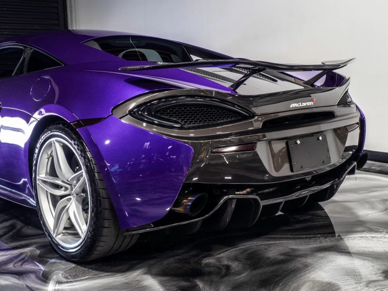 https://imagesdl.dealercenter.net/800/600/202509-55657b0cea4347eb9a31302dd4abdb69.jpg