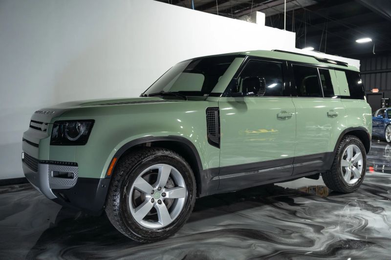 https://imagesdl.dealercenter.net/800/600/202509-5978e3a90e6c4506ad150fd957980492.jpg