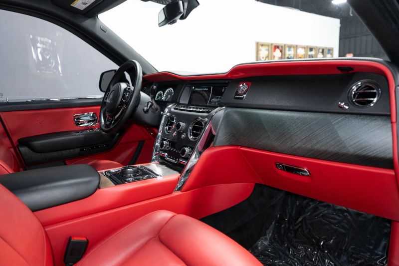 https://imagesdl.dealercenter.net/800/600/202509-5b5d8537caba45c081daaa78bd00cde5.jpg
