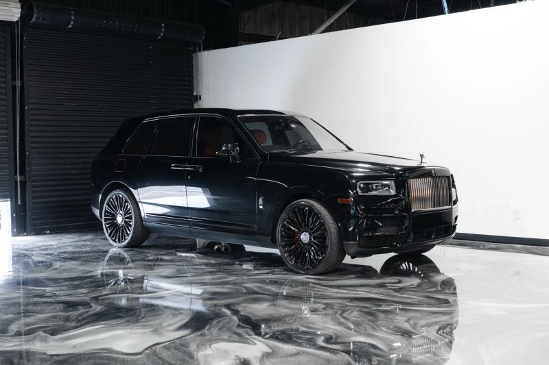 https://imagesdl.dealercenter.net/800/600/202509-654fd6db5708423599cf7eeca3a734f4.jpg