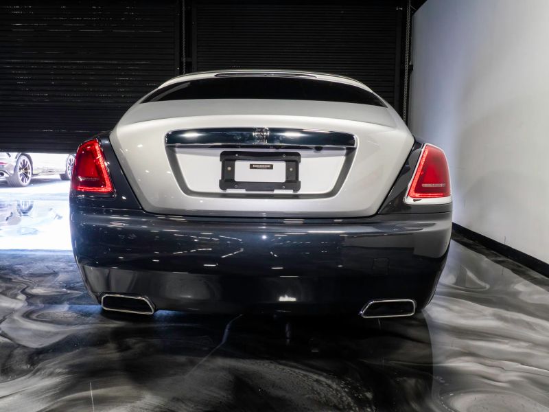 https://imagesdl.dealercenter.net/800/600/202509-70c5b2c82c984f0390b9f3fe8f0aa323.jpg