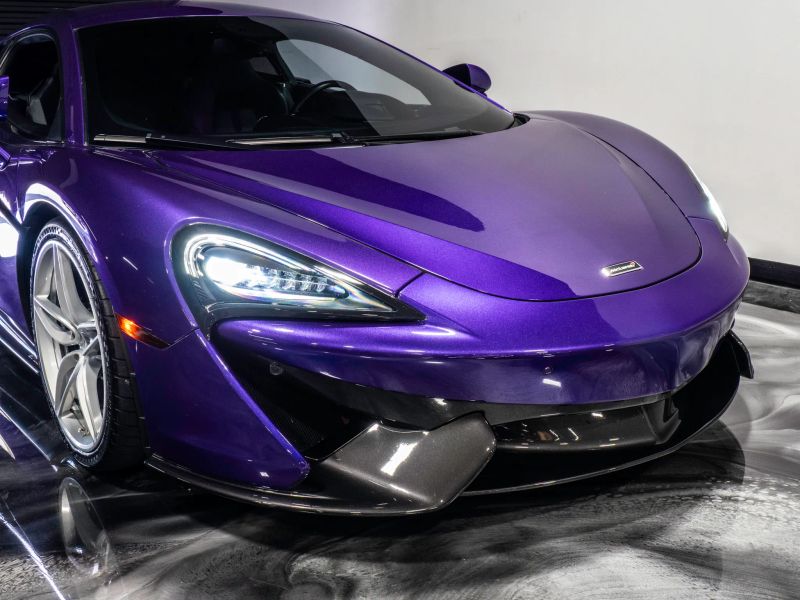 https://imagesdl.dealercenter.net/800/600/202509-76e5ac8a6fcf45e68545039000b2c952.jpg