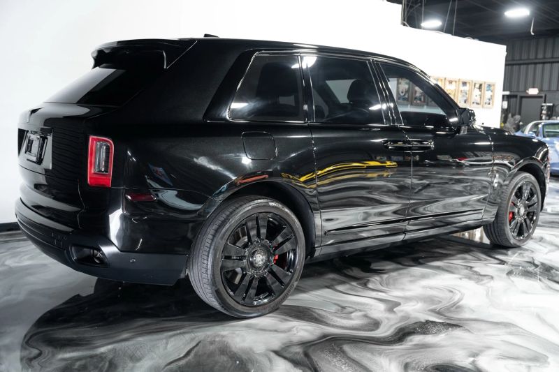 https://imagesdl.dealercenter.net/800/600/202509-8431677e0fea410cb02d24fceebcd9a0.jpg
