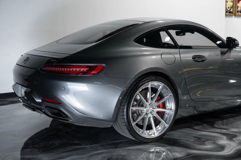 https://imagesdl.dealercenter.net/800/600/202509-861f3207b5e6471987ba568719beac88.jpg