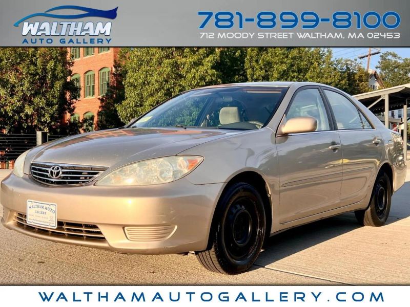 2005 Toyota Camry LE