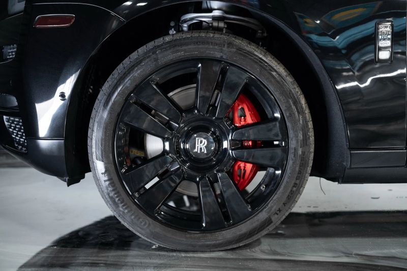https://imagesdl.dealercenter.net/800/600/202509-8d69d430993a4814b6de0dd211fbae80.jpg