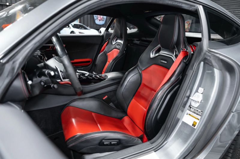 https://imagesdl.dealercenter.net/800/600/202509-957375f2809c4f1289790aff68eb7fbb.jpg