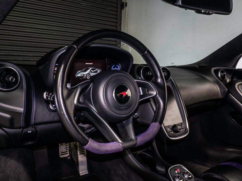 https://imagesdl.dealercenter.net/800/600/202509-b0d9eb06771644528d50cbcbd94a5f6d.jpg