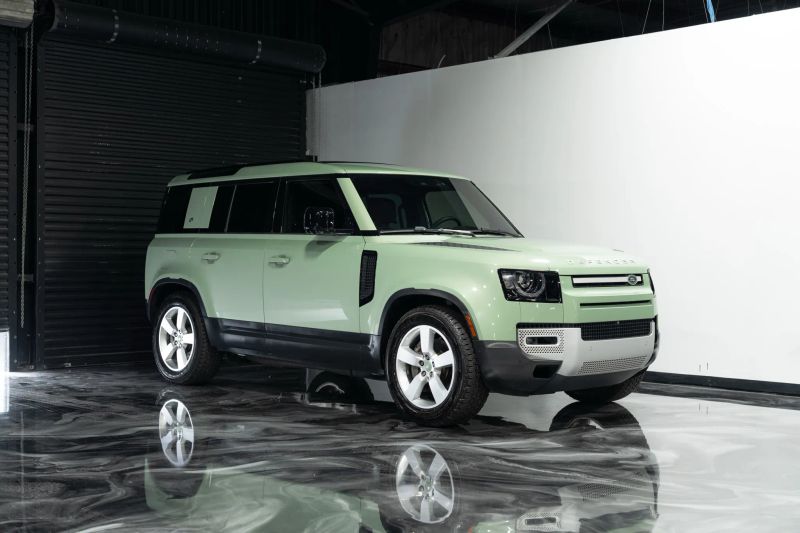 https://imagesdl.dealercenter.net/800/600/202509-b1adecbe640744948bac26b04e75cbe2.jpg
