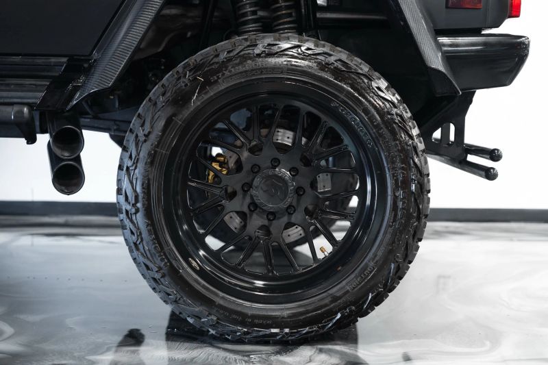 https://imagesdl.dealercenter.net/800/600/202509-b4db21e0d70f4742a17efa2deb59d8fa.jpg