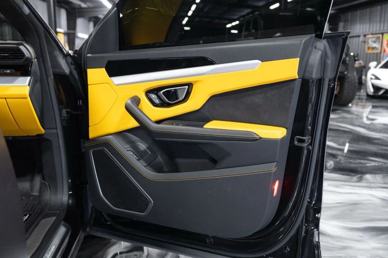 https://imagesdl.dealercenter.net/800/600/202509-b4db75fa3e714365be3b5c4d86a52cae.jpg