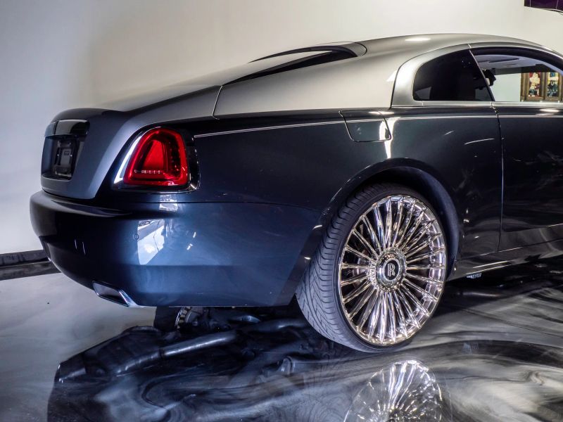 https://imagesdl.dealercenter.net/800/600/202509-b8bf802dd36a4da3a82a9fb8518d8648.jpg