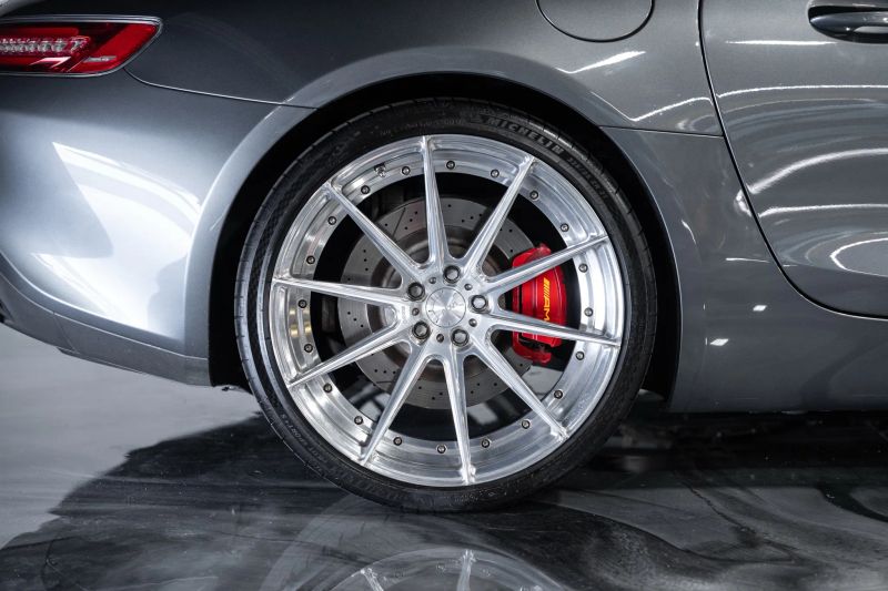 https://imagesdl.dealercenter.net/800/600/202509-c8f898754bab48cb9c946bd233bb27a6.jpg