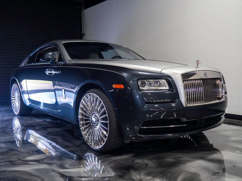 https://imagesdl.dealercenter.net/800/600/202509-d3ad1d7922024871aee7a09e15954033.jpg