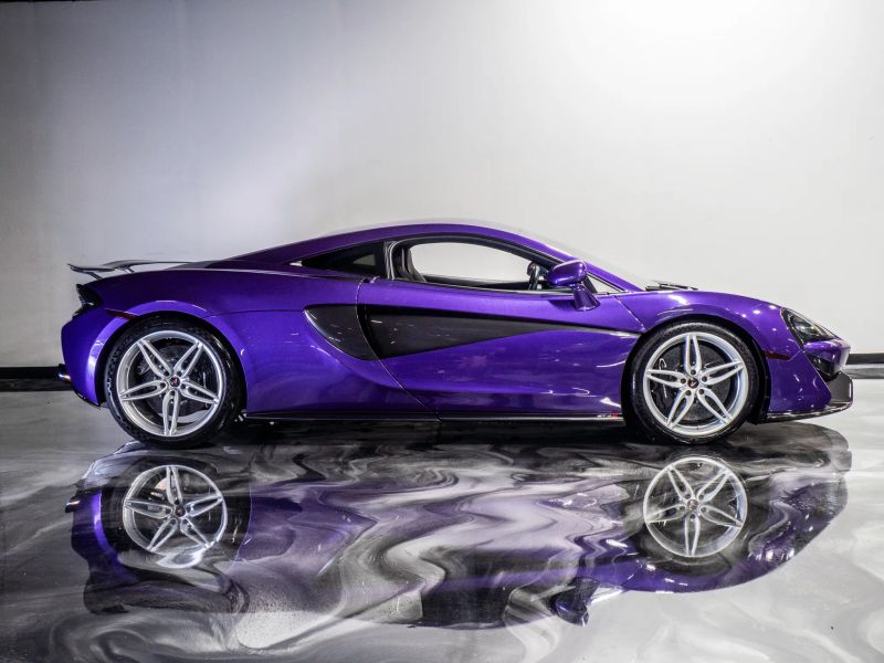 https://imagesdl.dealercenter.net/800/600/202509-e1fac5924bd74e66a8849397ed178d92.jpg