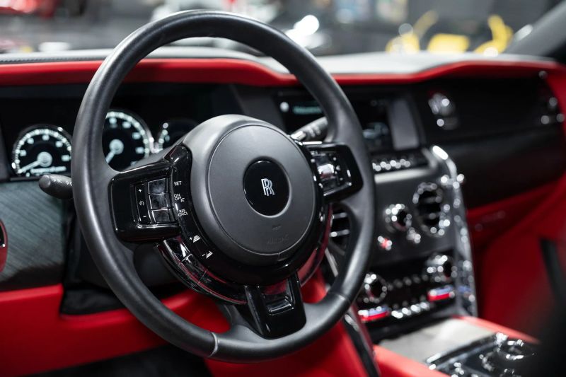 https://imagesdl.dealercenter.net/800/600/202509-e9c6c06cad104ead8a7906ebde2da204.jpg