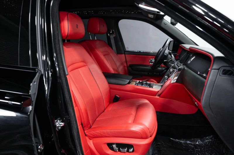 https://imagesdl.dealercenter.net/800/600/202509-efeb587ea2754fce817da7b0ec7a50ea.jpg