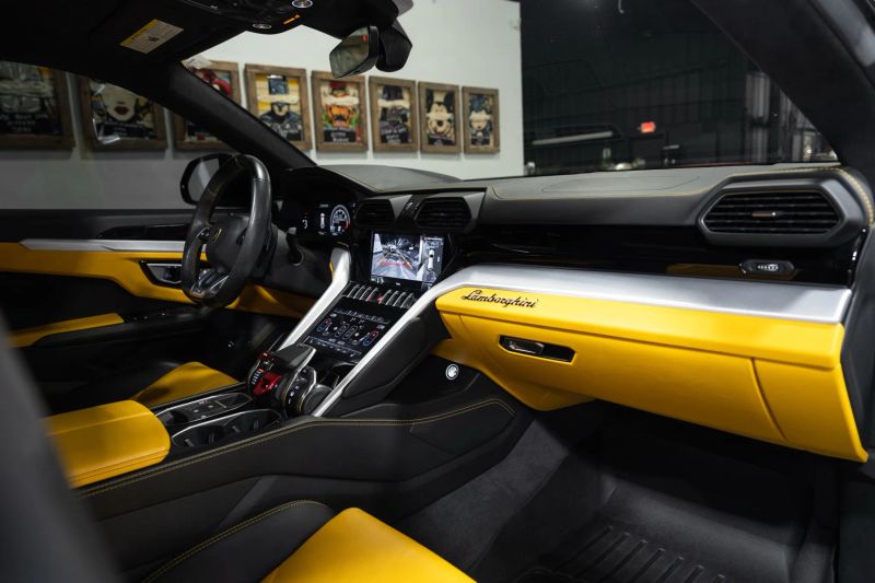 https://imagesdl.dealercenter.net/800/600/202509-f2820467191645eeaa6f98164bb673f6.jpg